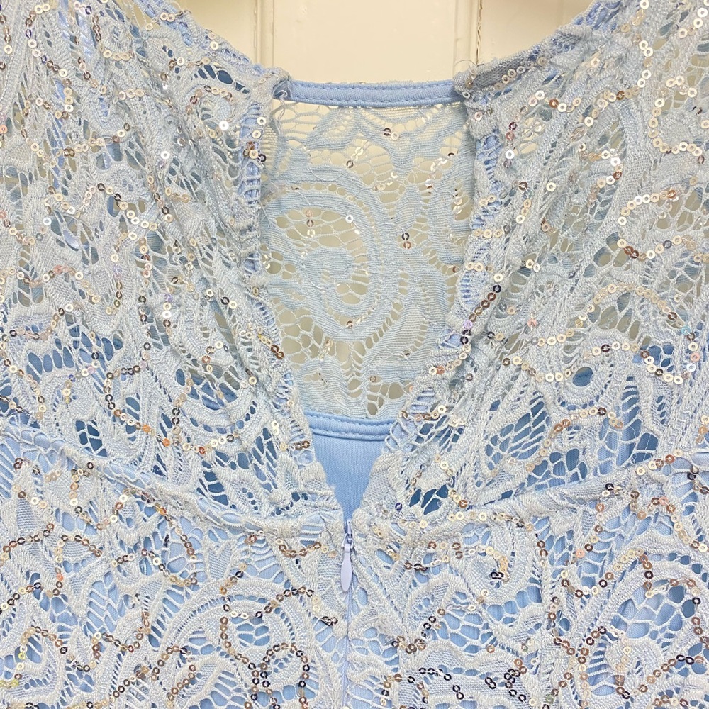 Ice blue NWT lace and sequin maxi gown - Picture 3 of 4
